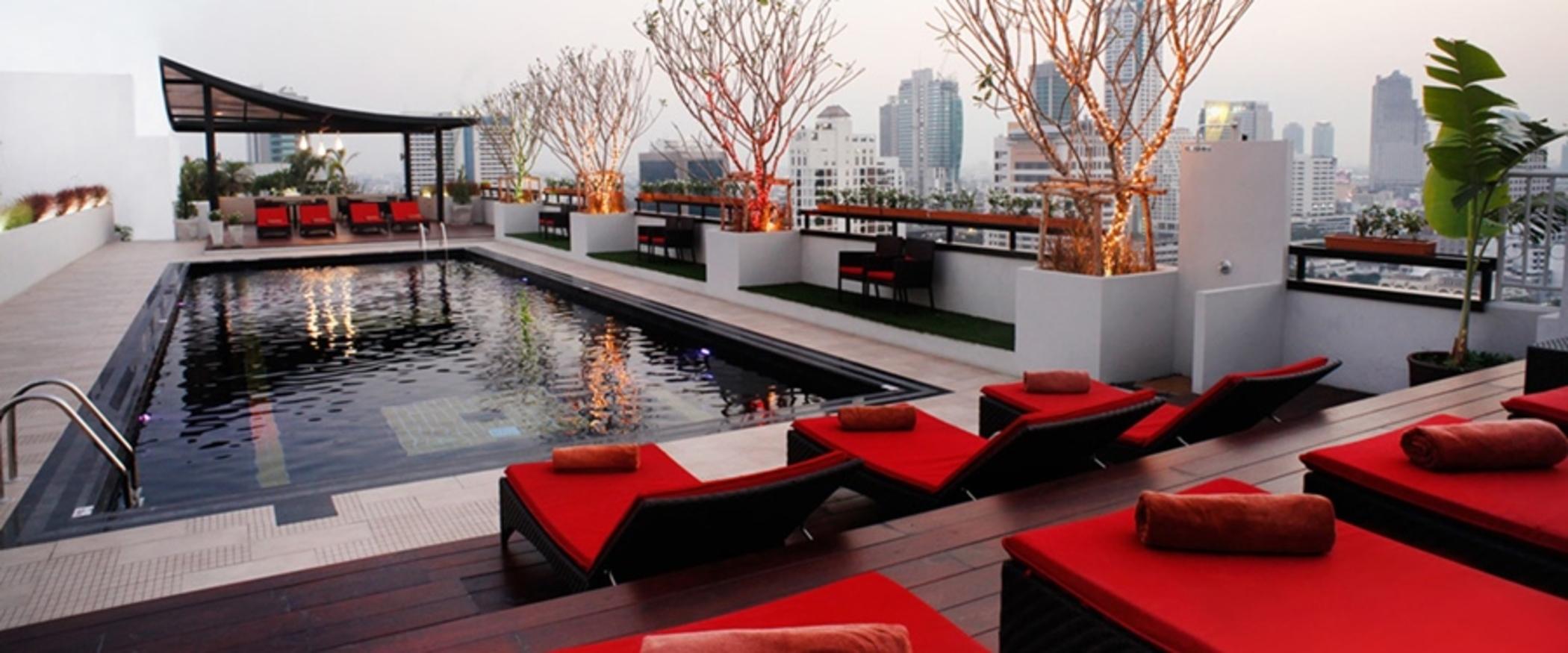 Furama Silom Hotel Bangkok Bagian luar foto
